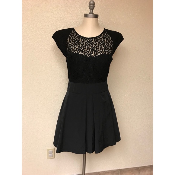 Urban Outfitters Dresses & Skirts - Urban Outfitters Kimchi Blue Lace Dress
